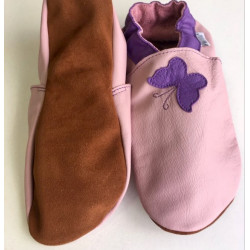 Chaussons cuir souple Papillon fond rose camel