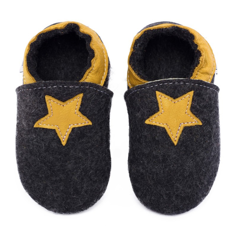 Chaussons en mérinos noir avec étoile girasole Chaussons en mérinos noir avec étoile girasole
