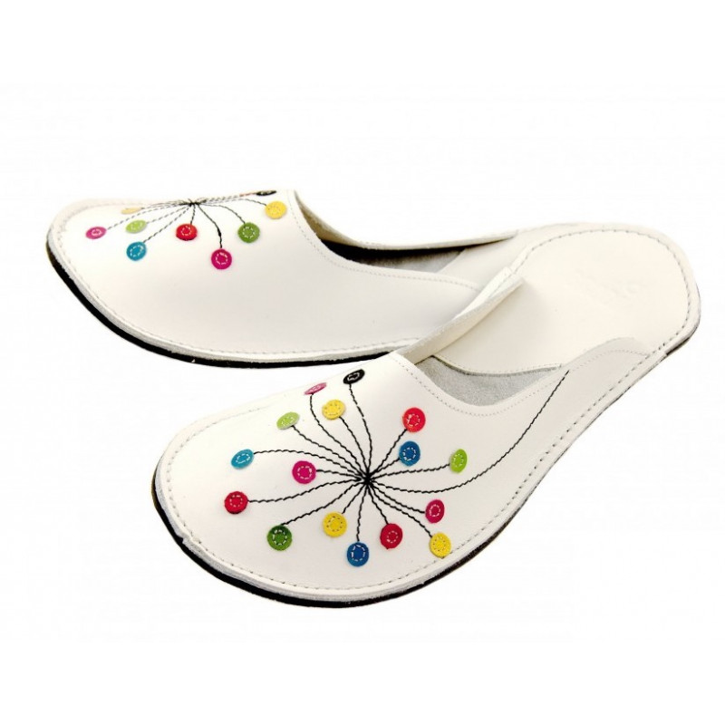 Chaussons cuir adulte \\"faites un voeux fond blanc\\" Chaussons cuir adulte \\"faites un voeux fond blanc\\"