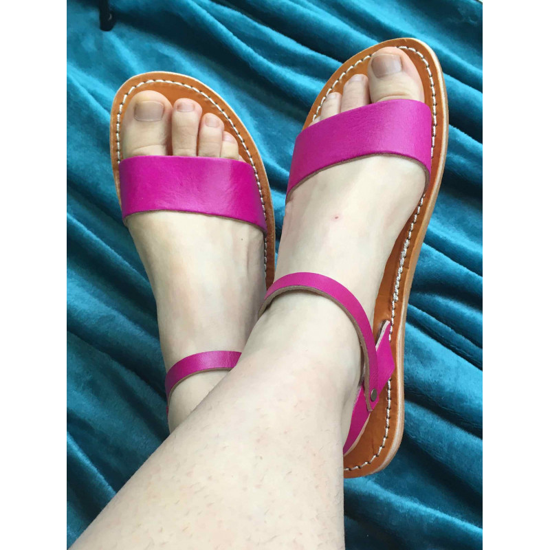 Sandale fushia en cuir femme, tannage végétal Sandale fushia en cuir femme, tannage végétal