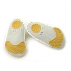 Chaussons cuir ANTIDERAPANT Coccinelle fond blanc