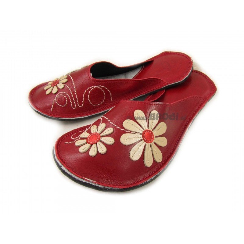 Chaussons cuir adulte Fleurs fond rouge