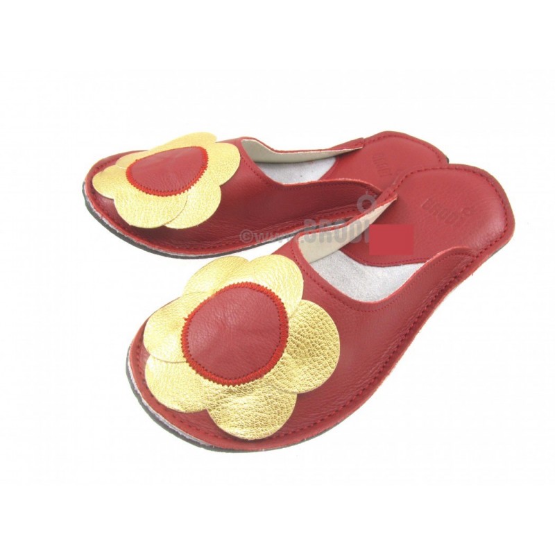 Chaussons cuir adulte fleurs doré fond rouge